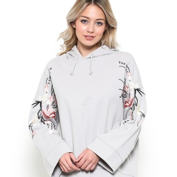 NWOT Gray Colored Oversized Flower Embroidered Hoodie - Picture 1 of 3